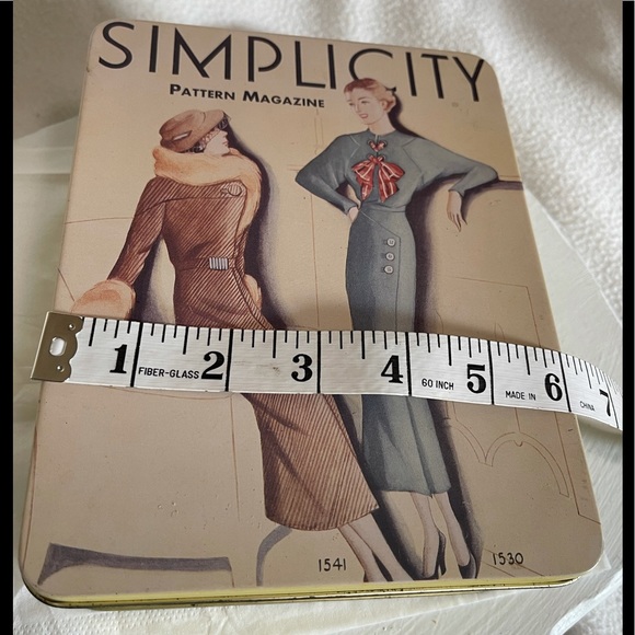Vintage Tin Simplicity Pattern Magazine Cover - Picture 11 of 12